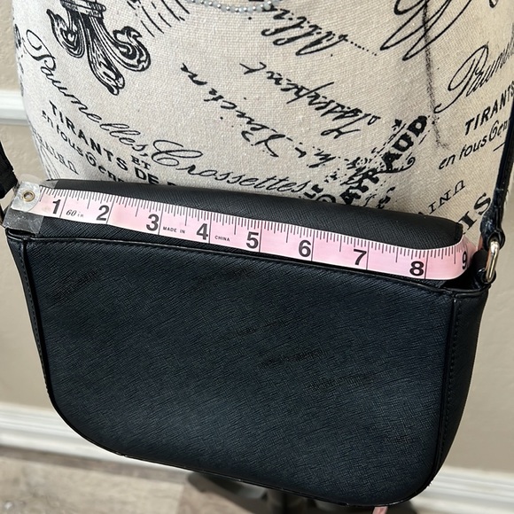 Preowned Laurel Way Carsen Black Saffiano Leather Cross Body Bag - Picture 9 of 10